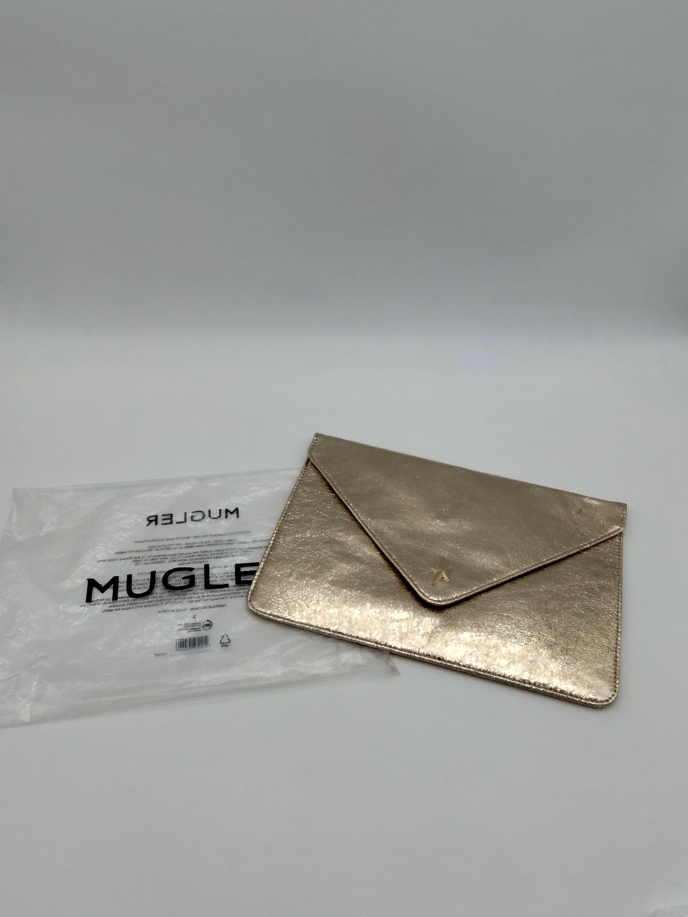MUGLER Alien Goddess Gold Metallic Envelope Clutch Pouch Star NIP